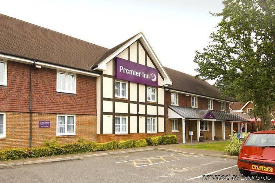 Premier Inn London Gatwick Airport East Crawley  Eksteriør bilde